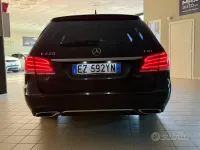 Usata Mercedes E220 Premium 170 CV (125 kW) 2015 Nero Station wagon