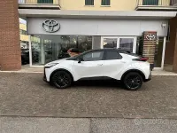 Usata Toyota C-HR Lounge 140 CV (102 kW) 2024 Bianco SUV