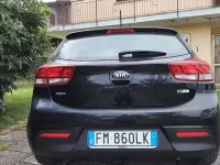Usata Kia Rio 82 CV (60 kW) 2018 Nero Berlina