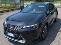 Usata Lexus UX 250h Luxury Line 184 CV (135 kW) 2019 Nero SUV