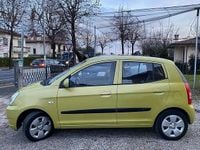 Usata Kia Picanto Spirit 61 CV (44 kW) 2006 Verde Utilitaria