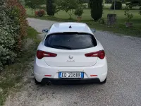 Usata Alfa Romeo Giulietta Distinctive 105 CV (77 kW) 2010 Bianco Utilitaria