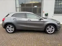 Usata Mercedes GLA180 109 CV (80 kW) 2016 Grigio SUV