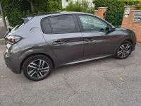 Usata Peugeot 208 Active 75 CV (55 kW) 2023 Grigio Utilitaria