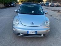 Usata VW New Beetle 101 CV (74 kW) 2004 Grigio Utilitaria