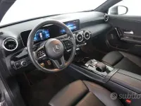 Usata Mercedes A180 Business 116 CV (85 kW) 2019 Grigio Berlina