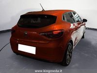 Usata Renault Clio V Equilibre 100 CV (73 kW) 2022 Arancione Berlina