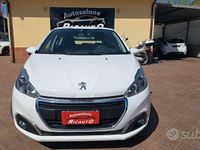 Usata Peugeot 208 Active 75 CV (55 kW) 2018 Bianco Utilitaria