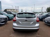 Usata Ford Focus 116 CV (85 kW) 2011 Grigio Berlina