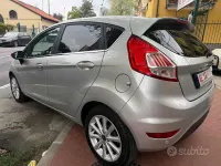 Usata Ford Fiesta Titanium 95 CV (69 kW) 2016 Grigio Utilitaria