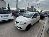 Usata Lancia Ypsilon Silver 69 CV (50 kW) 2022 Bianco Utilitaria