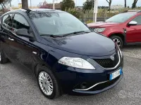 Usata Lancia Ypsilon Silver 69 CV (50 kW) 2016 Blu Utilitaria