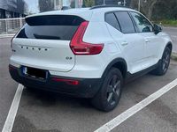 Usata Volvo XC40 Momentum 150 CV (110 kW) 2020 Bianco SUV