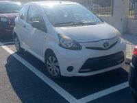 Usata Toyota Aygo 68 CV (50 kW) 2012 Bianco Utilitaria