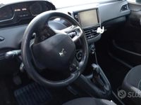 Usata Peugeot 208 Allure 68 CV (50 kW) 2015 Grigio Utilitaria