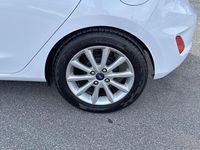 Usata Ford Fiesta Titanium 85 CV (62 kW) 2018 Bianco Utilitaria