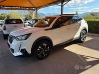 Usata Peugeot 2008 Allure 131 CV (96 kW) 2022 Bianco SUV