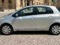 Usata Toyota Yaris Luna 86 CV (63 kW) 2007 Grigio Utilitaria