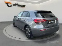 Usata Mercedes A180 Business 116 CV (85 kW) 2021 Grigio Berlina