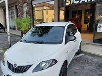 Usata Lancia Ypsilon Gold 69 CV (50 kW) 2023 Bianco Utilitaria