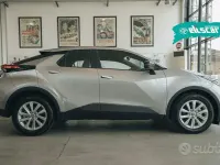 Nuova Toyota C-HR Active 98 CV (72 kW) 2026 Grigio SUV
