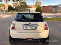 Usata Mini Cooper D 109 CV (80 kW) 2009 Bianco Utilitaria