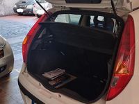 Usata Fiat Punto 60 CV (44 kW) 2003 Bianco Utilitaria