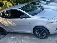 Usata Lancia Ypsilon Platinum 95 CV (69 kW) 2016 Grigio Utilitaria