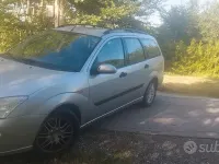 Usata Ford Focus 90 CV (66 kW) 2000 Grigio Station wagon