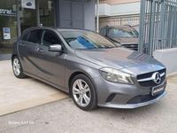 Usata Mercedes A180 109 CV (80 kW) 2015 Grigio Berlina