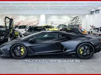 Nuova Lamborghini Revuelto 824 CV (606 kW) 2025 Nero Coupé