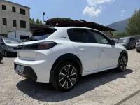 Usata Peugeot e-208 56 kW (77 CV) 2023 Bianco Utilitaria