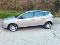 Usata Lancia Delta 120 CV (88 kW) 2010 Grigio Utilitaria