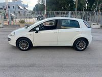 Usata Fiat Punto 75 CV (55 kW) 2011 Bianco Berlina