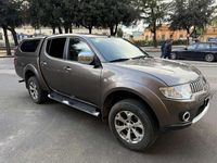 Usata Mitsubishi L200 Invite+ 136 CV (100 kW) 2011 Grigio Pick-up