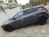 Usata Lancia Delta 120 CV (88 kW) 2014 Grigio Utilitaria