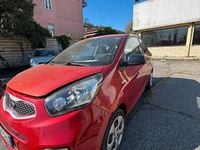 Usata Kia Picanto 69 CV (50 kW) 2012 Rosso Utilitaria