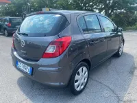 Usata Opel Corsa Cosmo 85 CV (62 kW) 2011 Nero Utilitaria