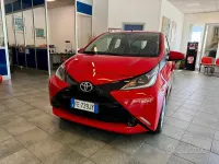 Usata Toyota Aygo X-play 69 CV (50 kW) 2016 Rosso Utilitaria