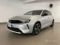 Usata Opel Astra Elegance 130 CV (95 kW) 2023 Grigio Utilitaria