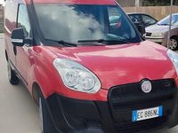 Usata Fiat Doblò 90 CV (66 kW) 2011 Rosso Monovolume