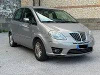 Usata Lancia Musa 77 CV (56 kW) 2009 Argento Monovolume