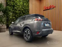 Usata Peugeot 2008 Allure 131 CV (96 kW) 2020 Grigio SUV