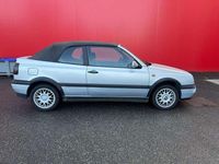 Usata VW Golf Cabriolet Classicline 101 CV (74 kW) 1996 Argento Cabrio
