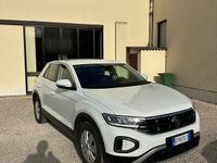 Usata VW T-Roc Life 110 CV (80 kW) 2023 Bianco SUV