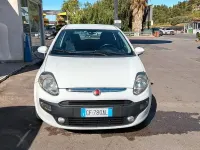 Usata Fiat Punto 85 CV (62 kW) 2010 Bianco Utilitaria