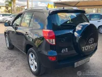 Usata Toyota RAV4 136 CV (100 kW) 2006 Nero SUV