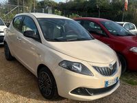 Usata Lancia Ypsilon Silver 70 CV (51 kW) 2022 Beige Utilitaria