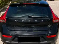 Gebraucht Volvo V40 120 PS (88 kW) 2016 Schwarz Limousine