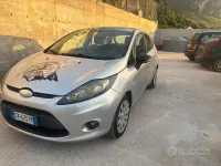 Usata Ford Fiesta Titanium 92 CV (67 kW) 2009 Grigio Berlina